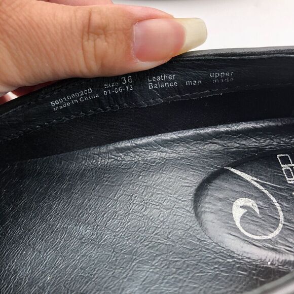 Dansko Olivia Loafers Shoe Womens EU 36 US 5.5-6 Black Gold Snake Print Flat - Picture 4 of 8